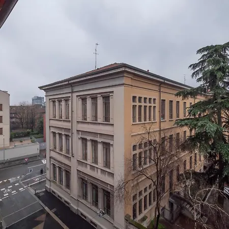 Design - Bernardino De Conti 6 Milan