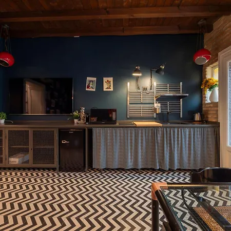 Design - Bernardino De Conti 6 * Milaan